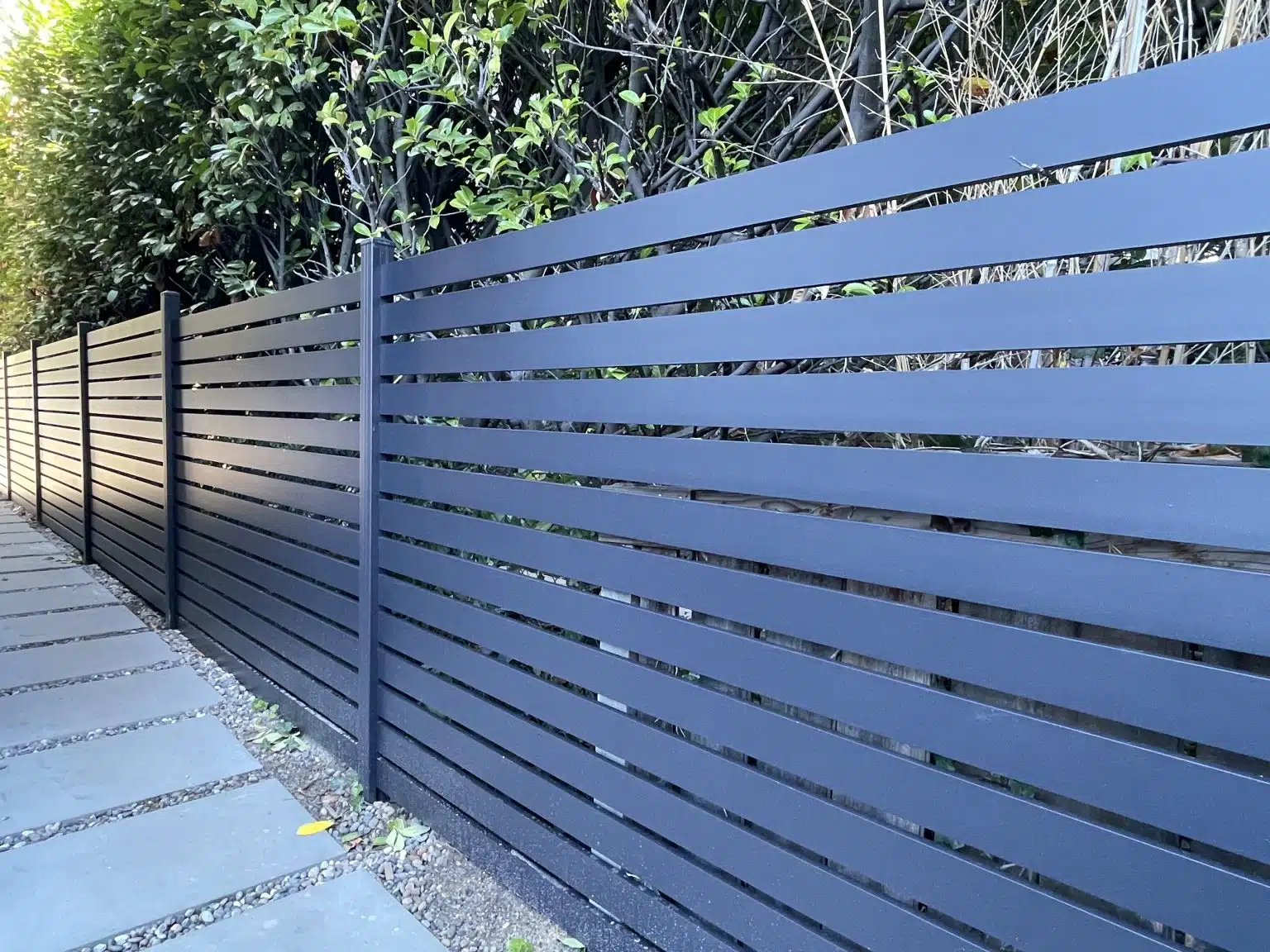Aluminum perimeter fence