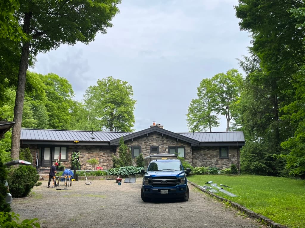 Standing seam metal roof